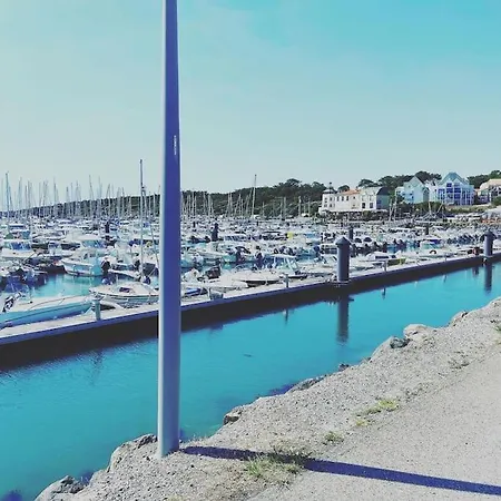 Joli 2** à 2 Pas De La + Parking Inclus Apartamento