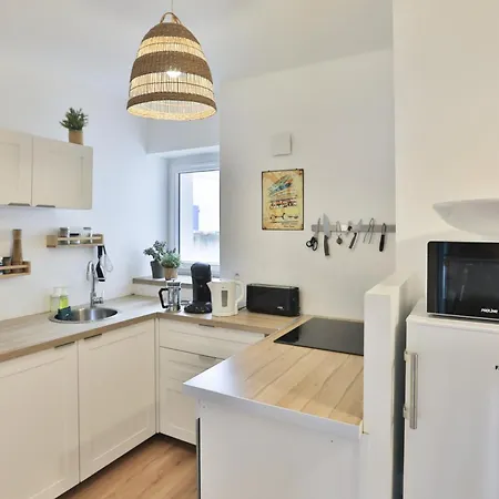 Joli 2** à 2 Pas De La + Parking Inclus Apartamento *